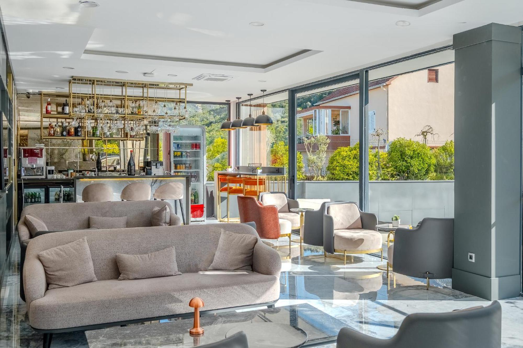 Montenegro Lodge Kavac Экстерьер фото Lobby