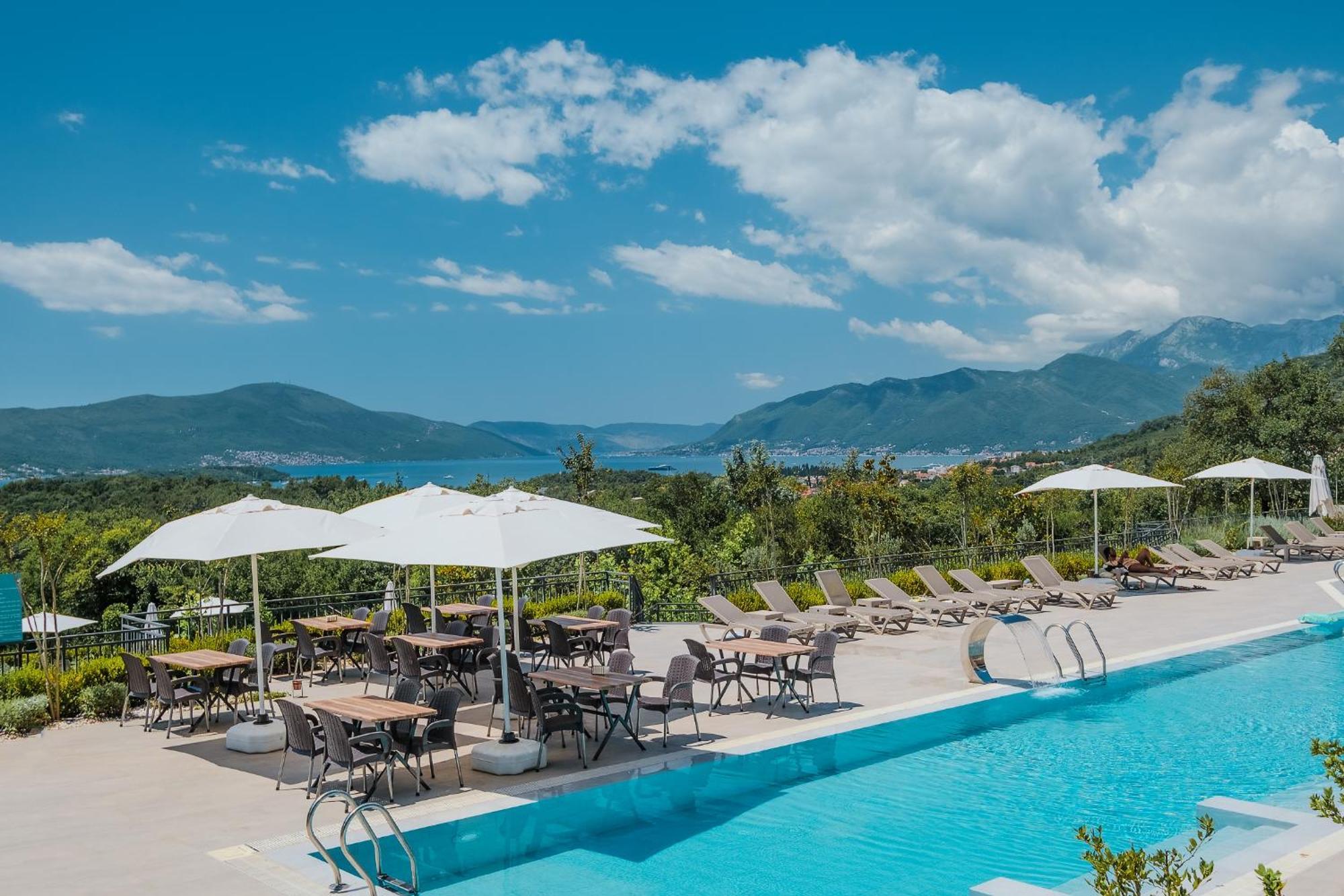 Montenegro Lodge Kavac Экстерьер фото View from the hotel